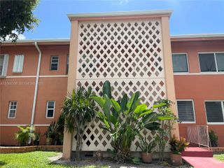 3430 SW 10th Street 3, Miami, FL 33135