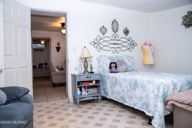 925 N Santa Cruz Street, Nogales, AZ 85621