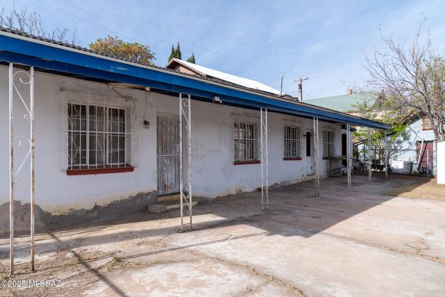 925 N Santa Cruz Street, Nogales, AZ 85621