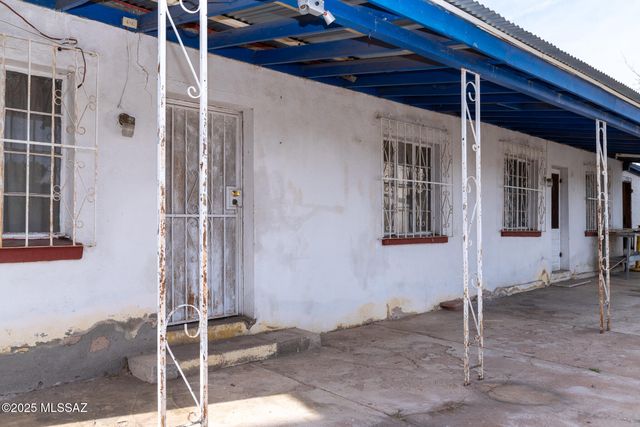 925 N Santa Cruz Street, Nogales, AZ 85621