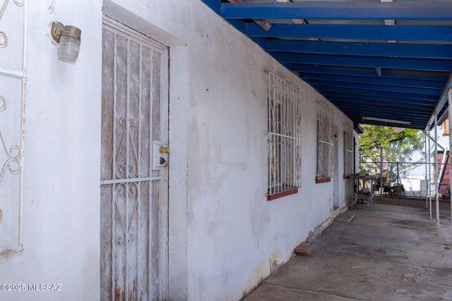 925 N Santa Cruz Street, Nogales, AZ 85621