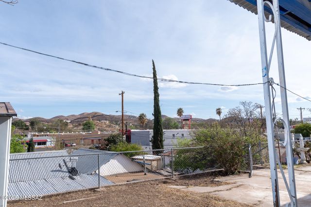 925 N Santa Cruz Street, Nogales, AZ 85621