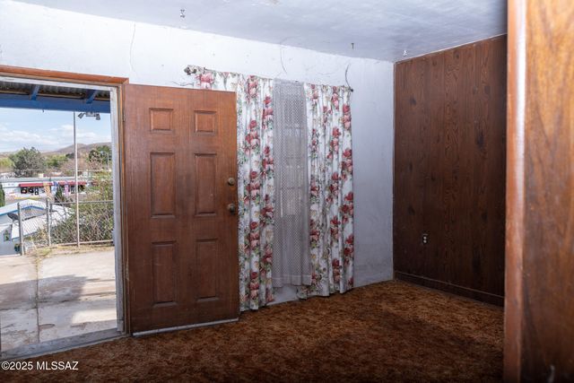 925 N Santa Cruz Street, Nogales, AZ 85621