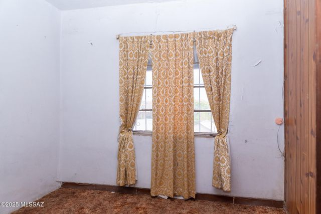 925 N Santa Cruz Street, Nogales, AZ 85621