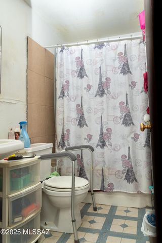 925 N Santa Cruz Street, Nogales, AZ 85621