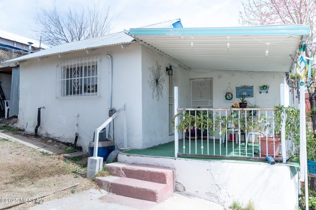 925 N Santa Cruz Street, Nogales, AZ 85621