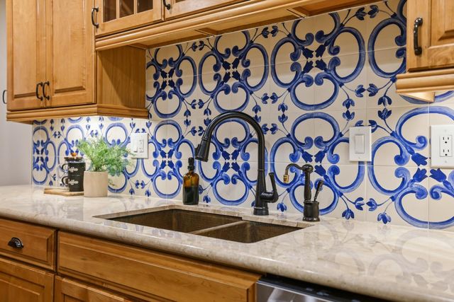 8735 Phoenix Ave, Fair Oaks, CA 95628