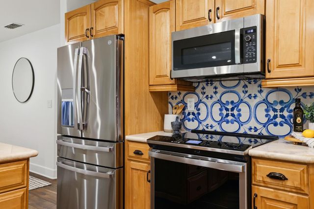 8735 Phoenix Ave, Fair Oaks, CA 95628