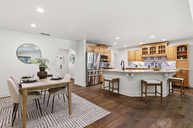 8735 Phoenix Ave, Fair Oaks, CA 95628