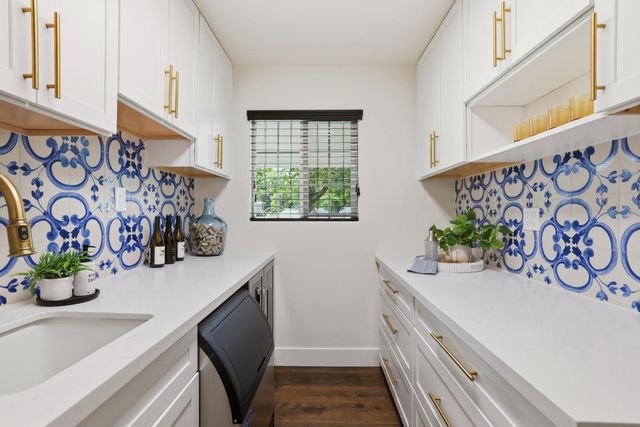 8735 Phoenix Ave, Fair Oaks, CA 95628