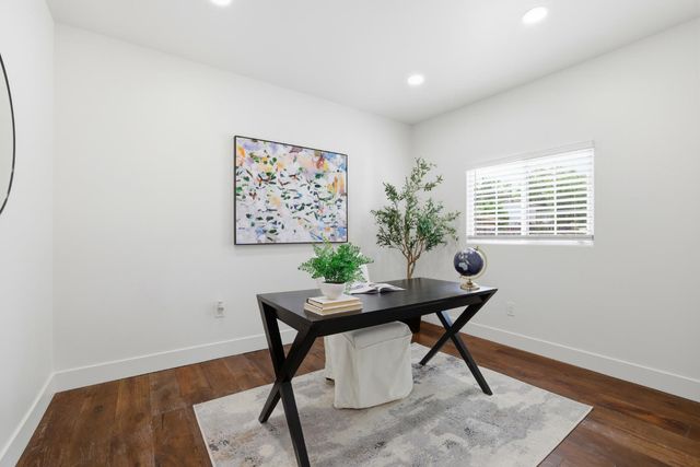8735 Phoenix Ave, Fair Oaks, CA 95628