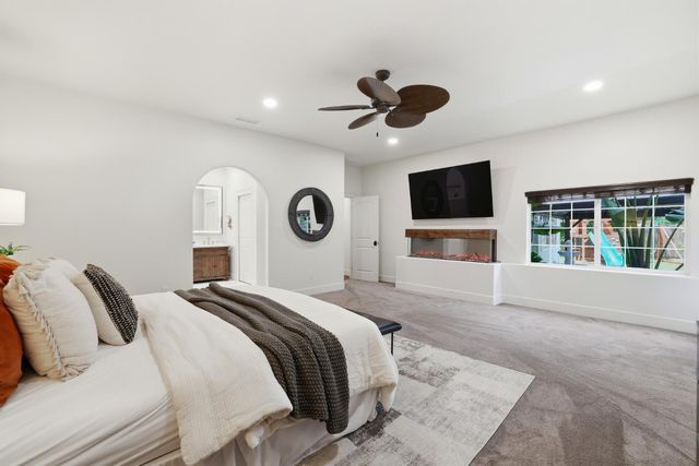 8735 Phoenix Ave, Fair Oaks, CA 95628