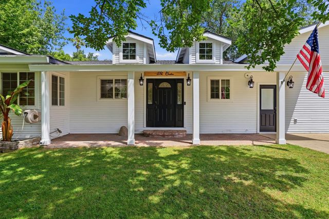 8735 Phoenix Ave, Fair Oaks, CA 95628