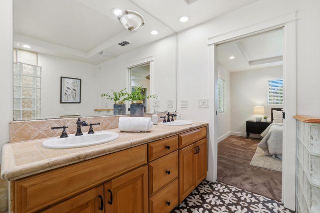 8735 Phoenix Ave, Fair Oaks, CA 95628