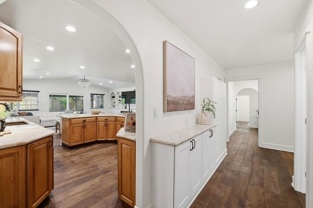 8735 Phoenix Ave, Fair Oaks, CA 95628