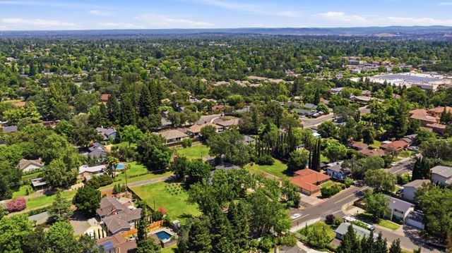 8735 Phoenix Ave, Fair Oaks, CA 95628