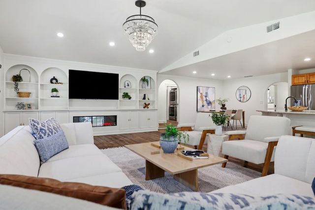 8735 Phoenix Ave, Fair Oaks, CA 95628