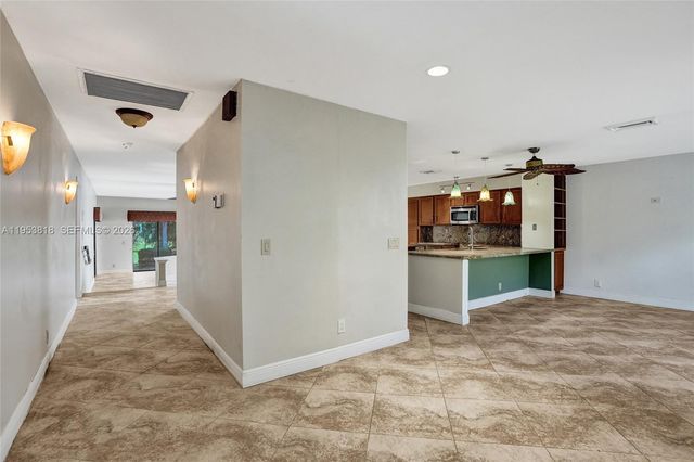 17115 Bay St, Jupiter, FL 33477