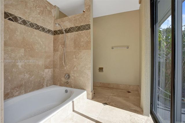 17115 Bay St, Jupiter, FL 33477