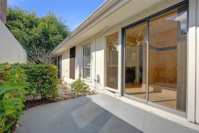 17115 Bay St, Jupiter, FL 33477