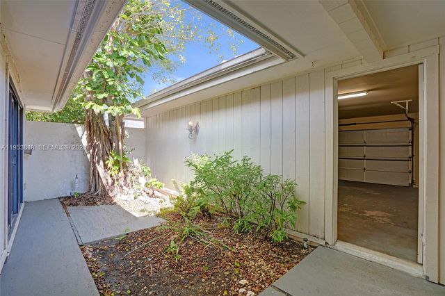 17115 Bay St, Jupiter, FL 33477