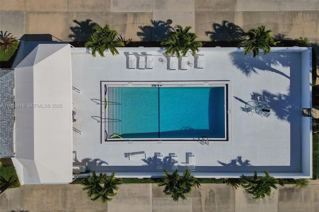 17115 Bay St, Jupiter, FL 33477