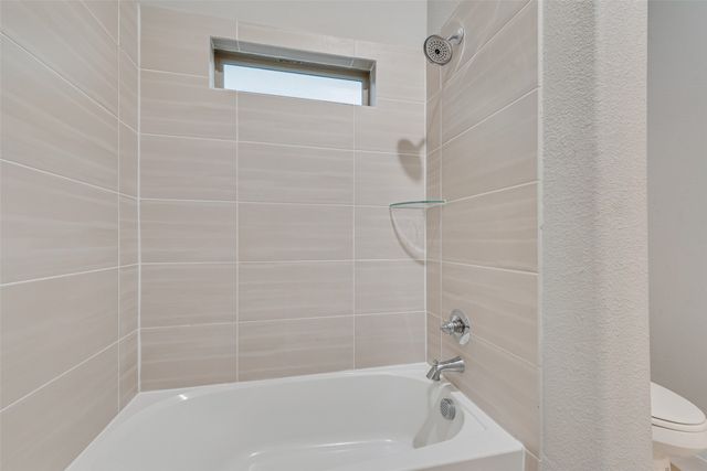 173 Coyote Creek Drive, Lavon, TX 75166