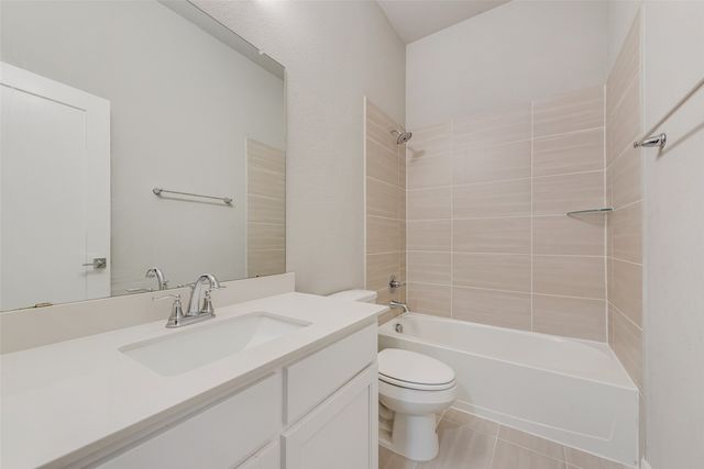 173 Coyote Creek Drive, Lavon, TX 75166