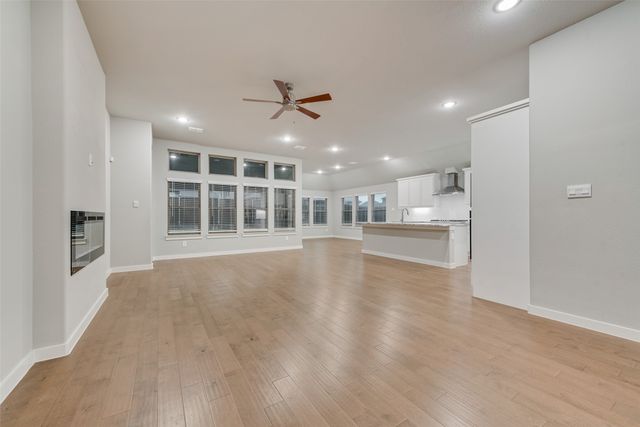 173 Coyote Creek Drive, Lavon, TX 75166