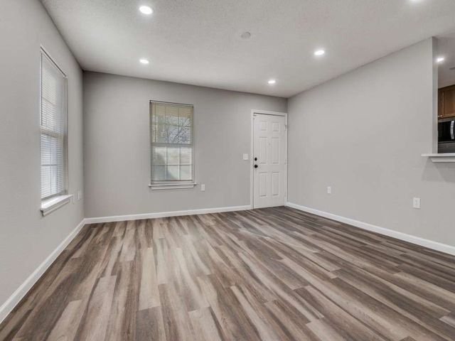 4311 Metropolitan Avenue, Dallas, TX 75210