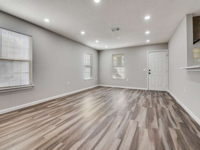 4311 Metropolitan Avenue, Dallas, TX 75210