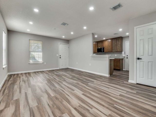 4311 Metropolitan Avenue, Dallas, TX 75210