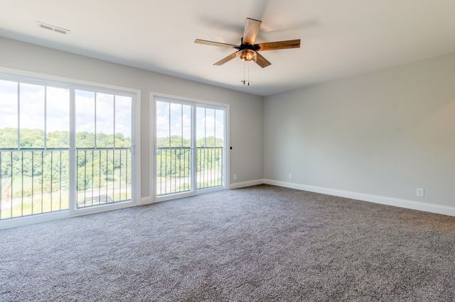 60 W High St, Clarksville, TN 37040