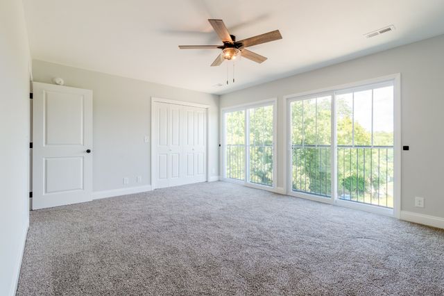60 W High St, Clarksville, TN 37040