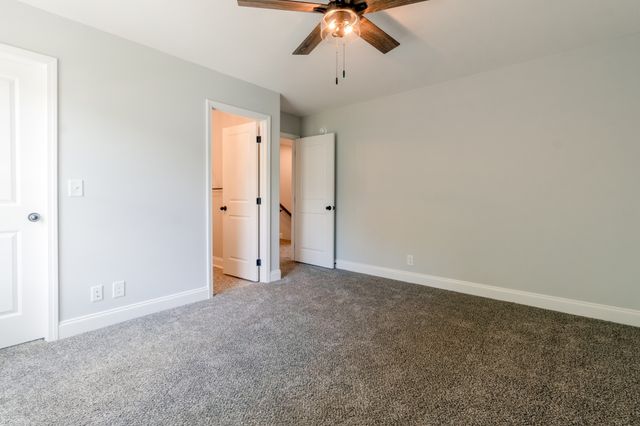 60 W High St, Clarksville, TN 37040