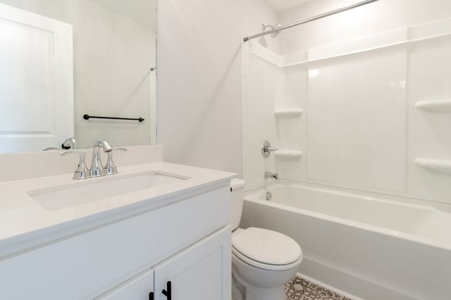 60 W High St, Clarksville, TN 37040