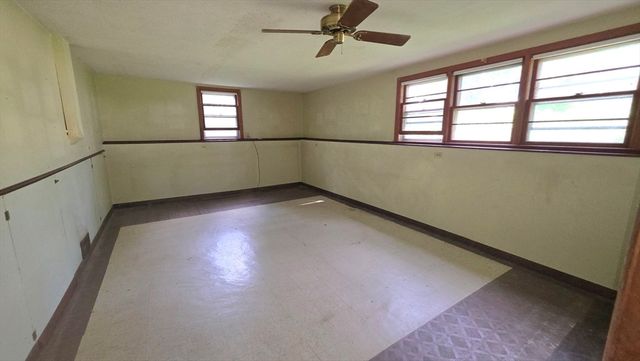 29 Whitcomb Ter, Weymouth, MA 02190