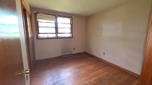 29 Whitcomb Ter, Weymouth, MA 02190