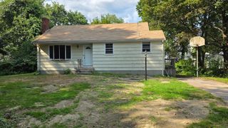 29 Whitcomb Ter, Weymouth, MA 02190