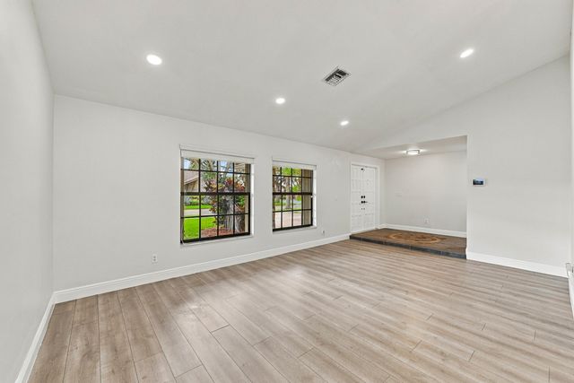 9255 NW 18TH Street, Plantation, FL 33322