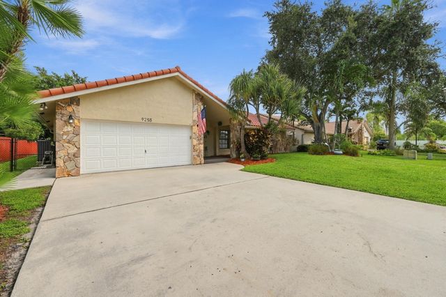 9255 NW 18TH Street, Plantation, FL 33322