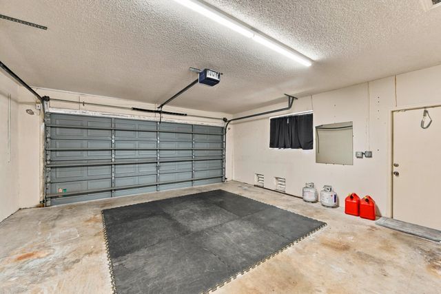 9255 NW 18TH Street, Plantation, FL 33322