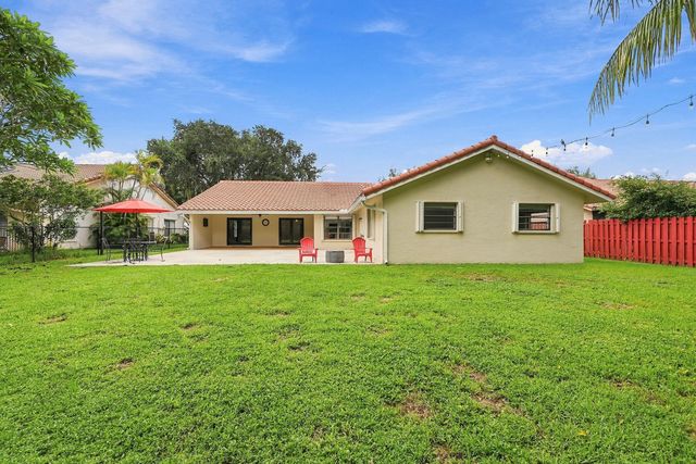9255 NW 18TH Street, Plantation, FL 33322