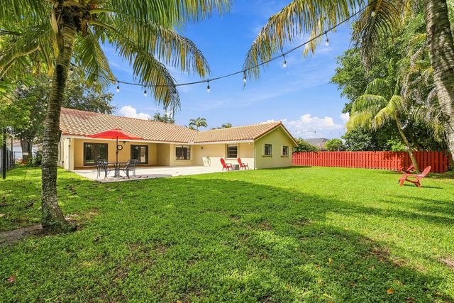 9255 NW 18TH Street, Plantation, FL 33322