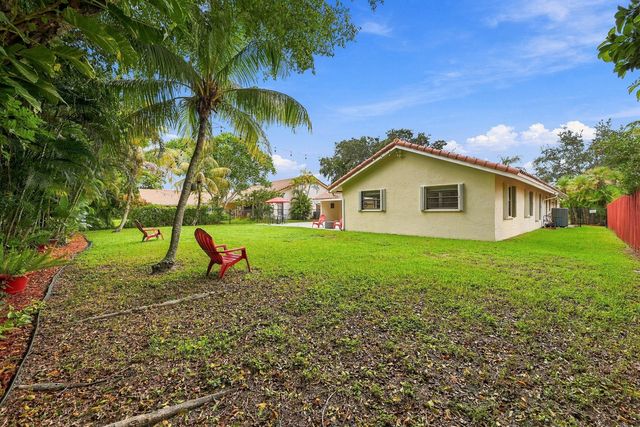 9255 NW 18TH Street, Plantation, FL 33322