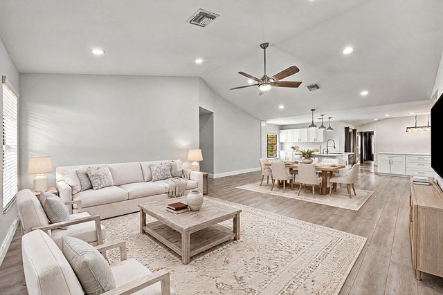 9255 NW 18TH Street, Plantation, FL 33322