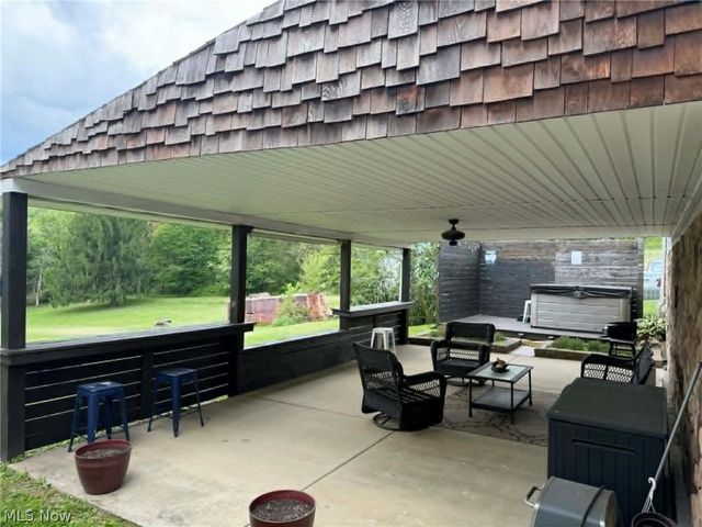1158 Mick Road, Wellsville, OH 43968
