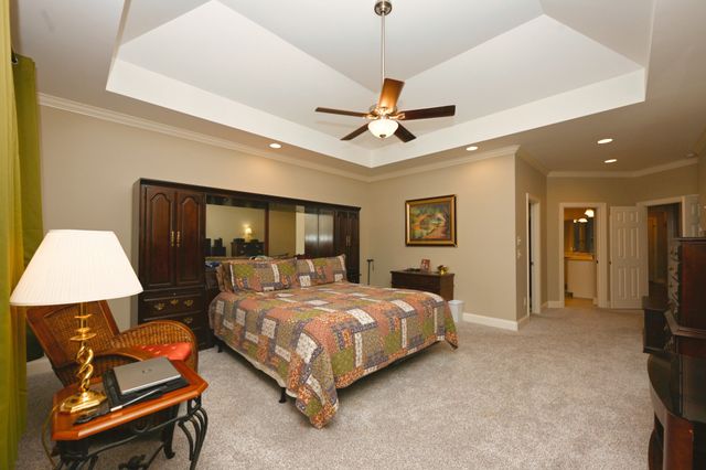 707 Farmington Dr, Lebanon, TN 37087