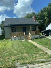 122 Saint Clair Street, Versailles, KY 40383