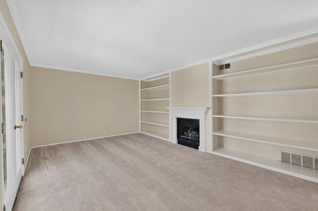 663 Bishops Lodge Road 38, Santa Fe, NM 87501